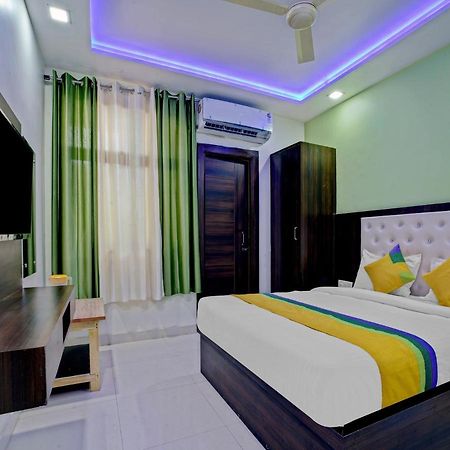 Hotel The Orient Tree, Agra Агра Экстерьер фото