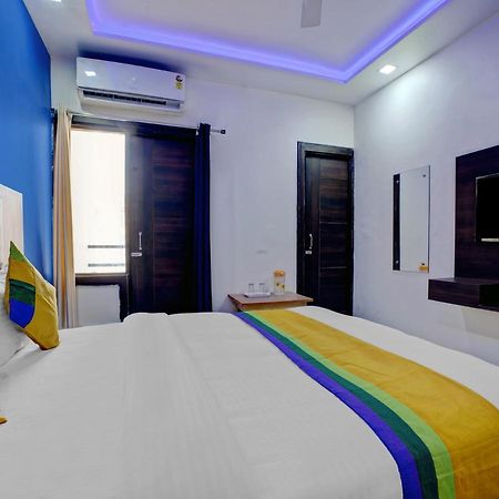 Hotel The Orient Tree, Agra Агра Экстерьер фото