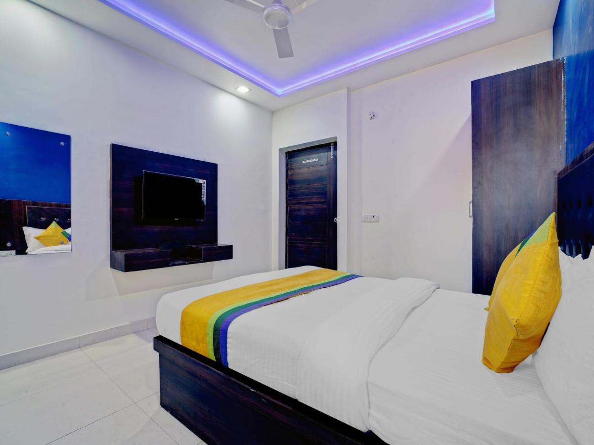 Hotel The Orient Tree, Agra Агра Экстерьер фото