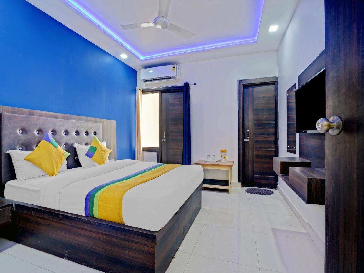 Hotel The Orient Tree, Agra Агра Экстерьер фото