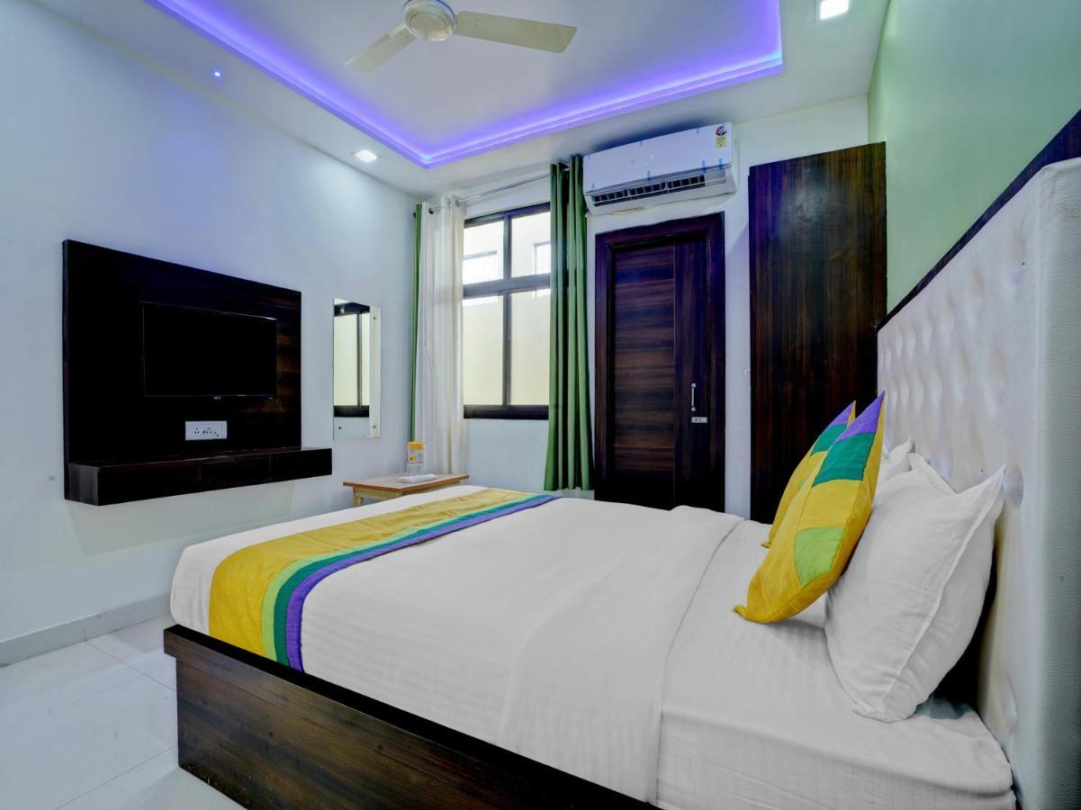 Hotel The Orient Tree, Agra Агра Экстерьер фото