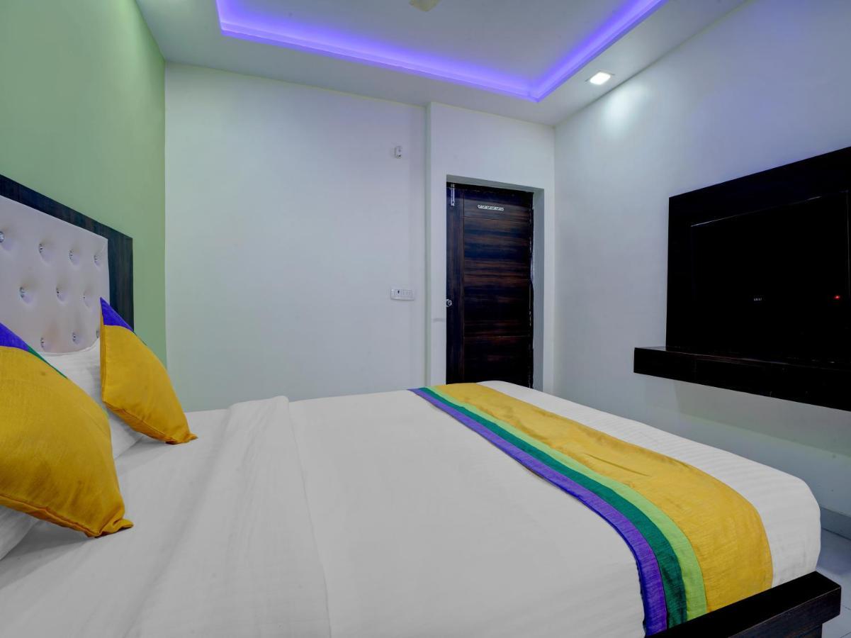 Hotel The Orient Tree, Agra Агра Экстерьер фото