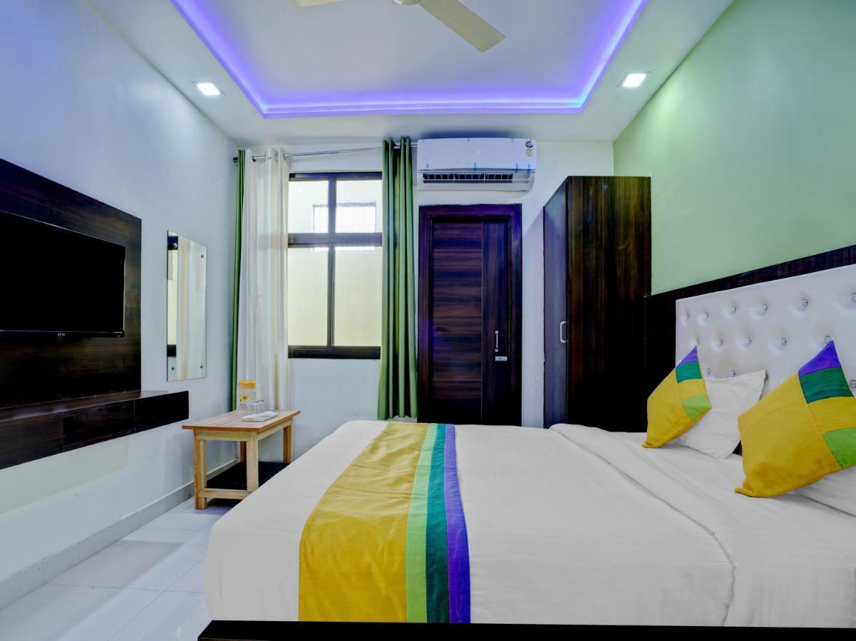 Hotel The Orient Tree, Agra Агра Экстерьер фото